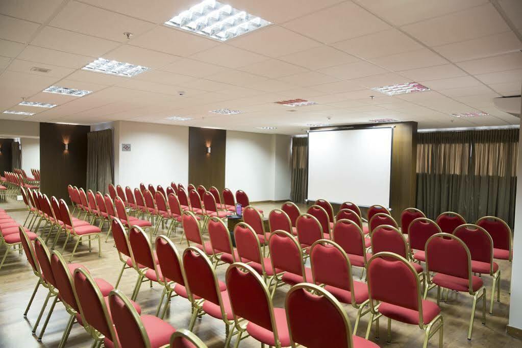 Comfort Hotel Cuiaba Eksteriør billede
