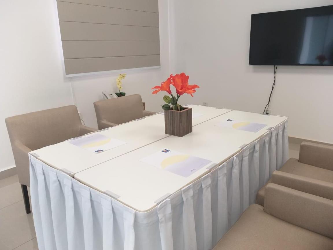 Comfort Hotel Cuiaba Eksteriør billede